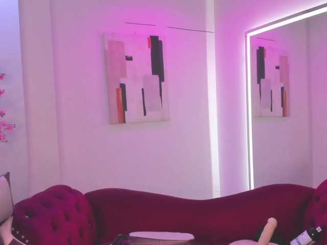 Leia-laurent live cam on BongaCams