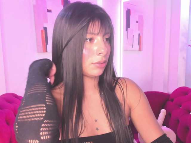 Leia-laurent live cam on BongaCams