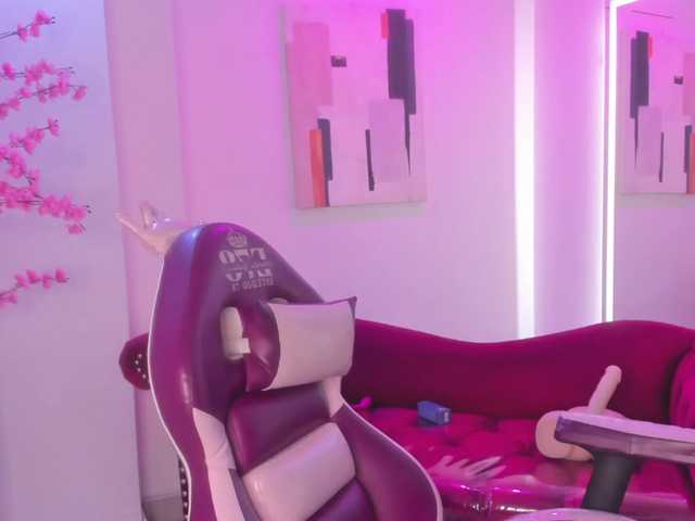Leia-laurent live cam on BongaCams