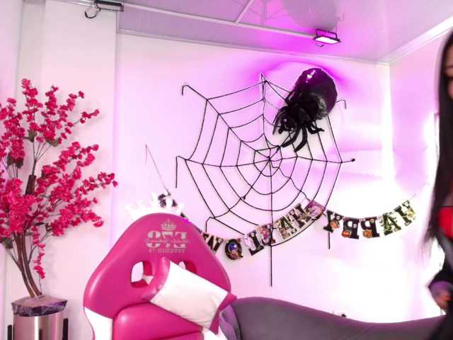 Leia-laurent live cam on BongaCams