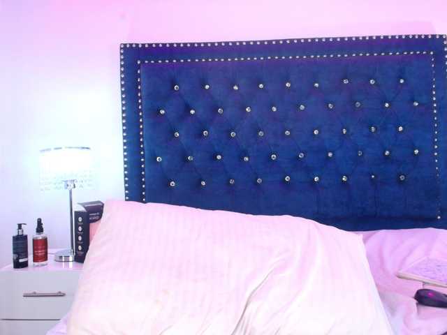 Leia-laurent live cam on BongaCams