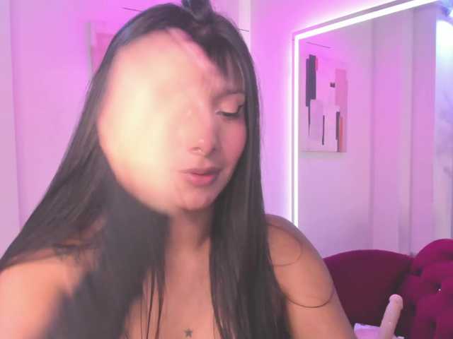 Leia-laurent live cam on BongaCams