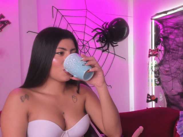 Leia-laurent live cam on BongaCams
