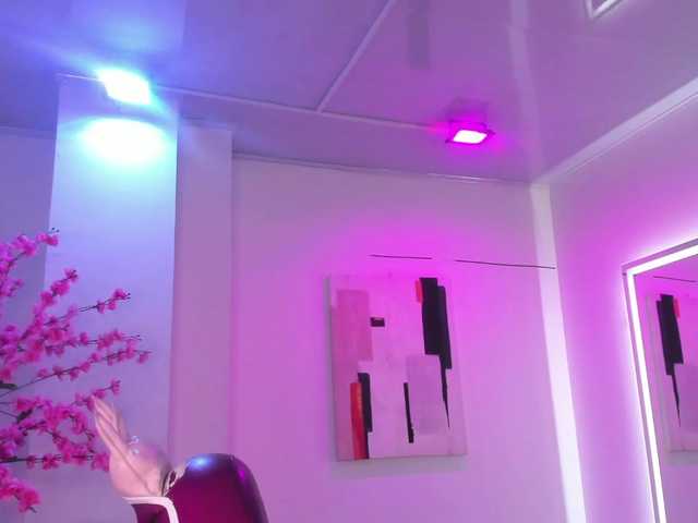 Leia-laurent live cam on BongaCams