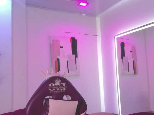 Leia-laurent live cam on BongaCams