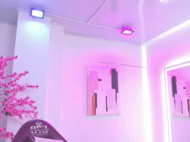 Leia-laurent live cam on BongaCams