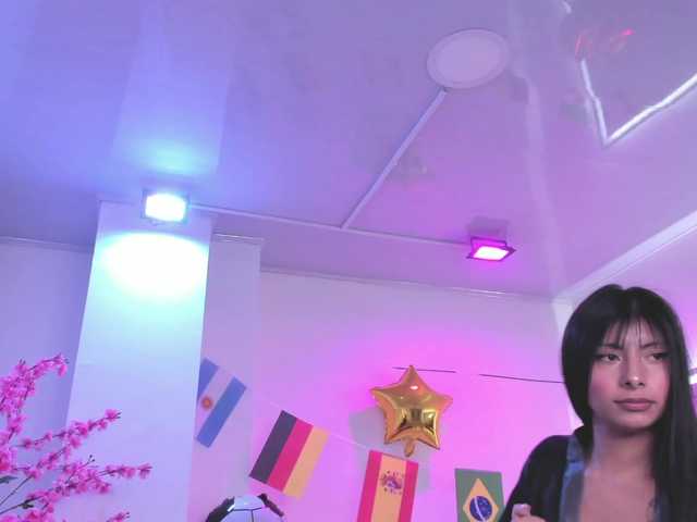Leia-laurent live cam on BongaCams