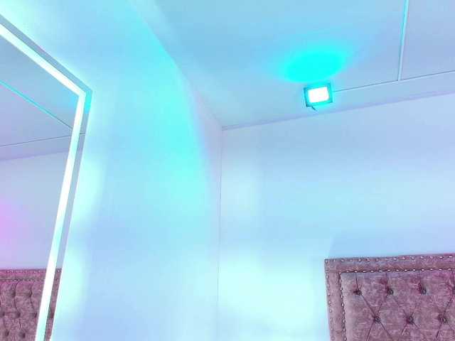Leia-laurent live cam on BongaCams