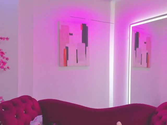Leia-laurent live cam on BongaCams