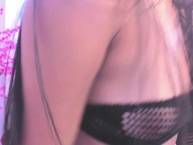 Leia-laurent live cam on BongaCams