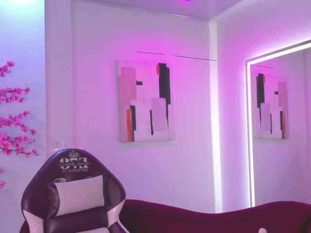 Leia-laurent Live Webcam on BongaCams