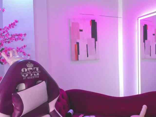 Leia-laurent Live Webcam on BongaCams