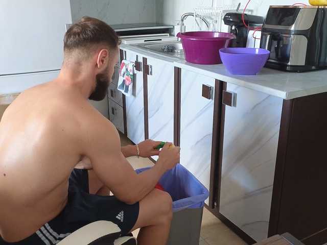 RyanStorm live cam preview