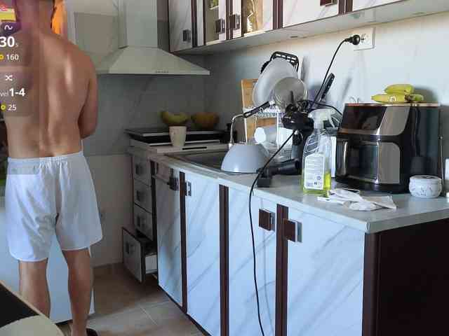 Ryanstorm's cam show statistics and live stream