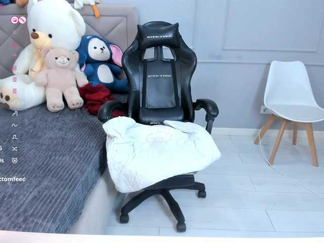 LinaXin's BongaCams show and profile