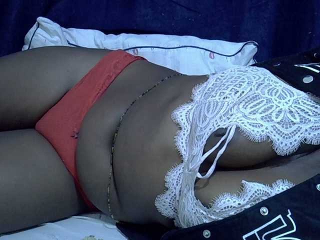 Sexymummy1 live webcam show