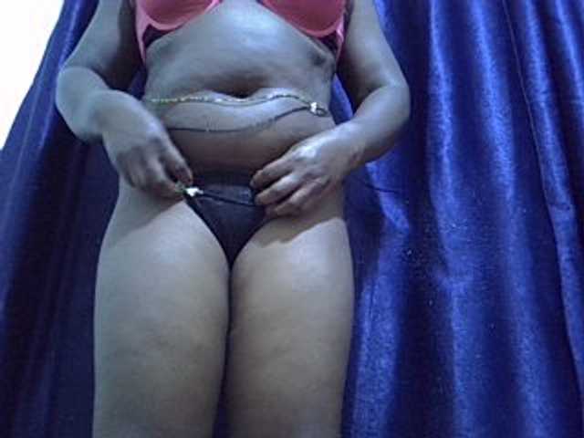 Sexymummy1 live cam preview