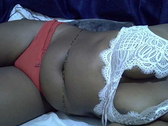 Sexymummy1 live webcam show
