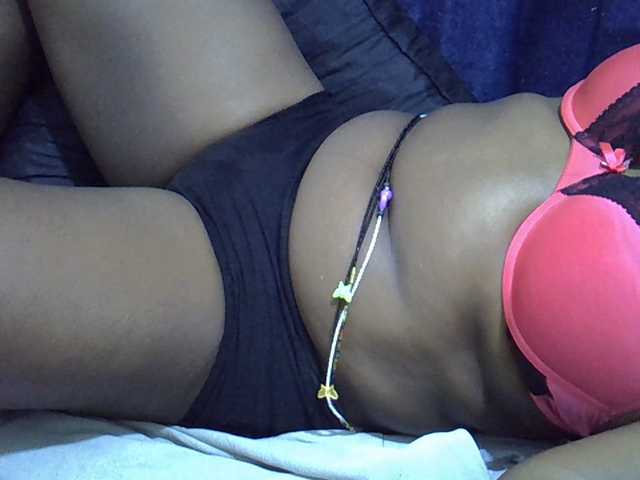 Sexymummy1 live cam on BongaCams