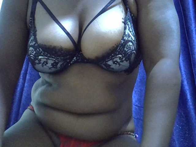 Sexymummy1, live now on BongaCams