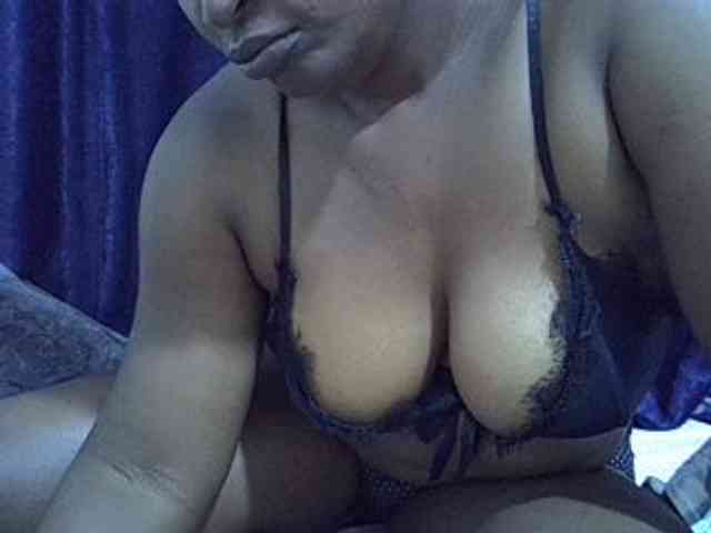 Sexymummy1 webcam