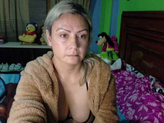 Charlizetheron1 live webcam show