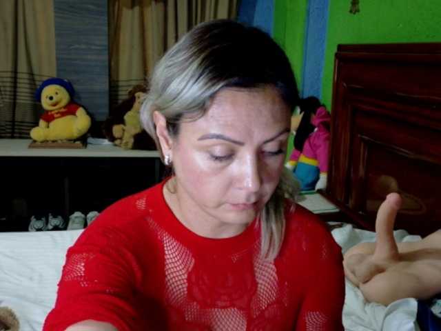 Charlizetheron1 live cam on BongaCams