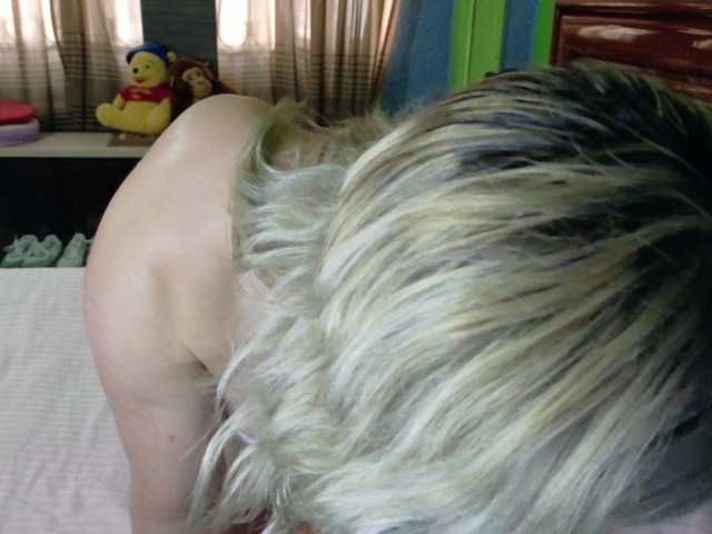 Charlizetheron1 live cam on BongaCams