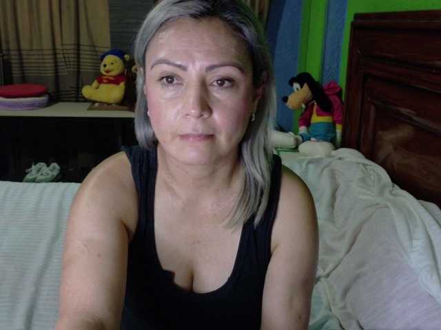 Charlizetheron1 live cam on BongaCams