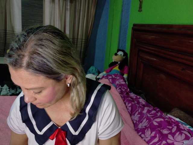 Charlizetheron1 live cam on BongaCams