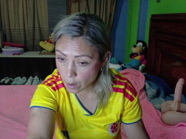 Charlizetheron1 live cam on BongaCams