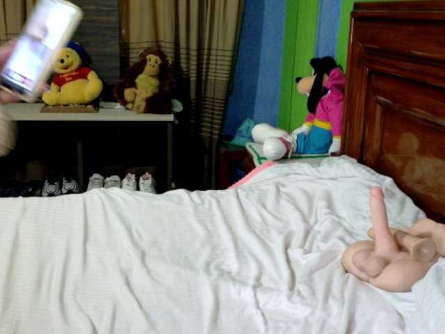 Charlizetheron1 live cam on BongaCams