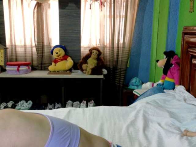 Charlizetheron1 live cam on BongaCams
