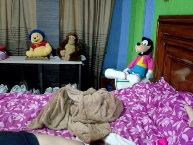 Charlizetheron1's BongaCams show and profile