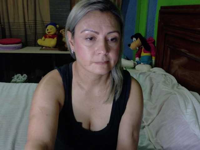 Charlizetheron1 live cam on BongaCams