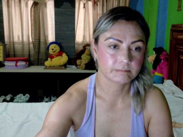 Charlizetheron1 live cam on BongaCams