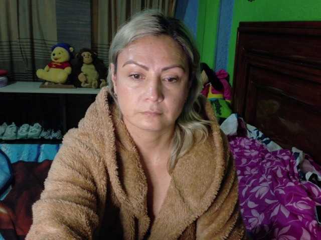 Charlizetheron1 live webcam show
