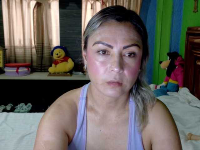 Charlizetheron1 live cam on BongaCams