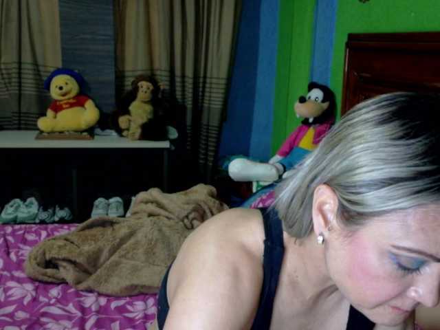 Charlizetheron1's BongaCams show and profile