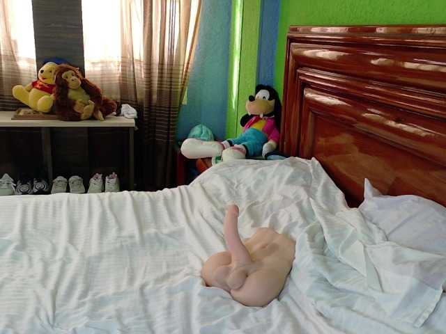 Charlizetheron1 live cam on BongaCams