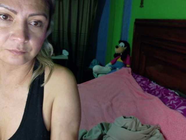 Charlizetheron1 live cam on BongaCams