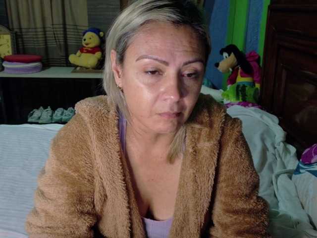 Charlizetheron1 live webcam show