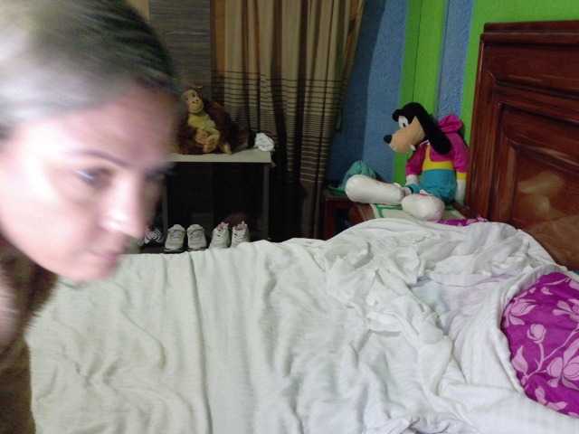 Charlizetheron1 live cam on BongaCams
