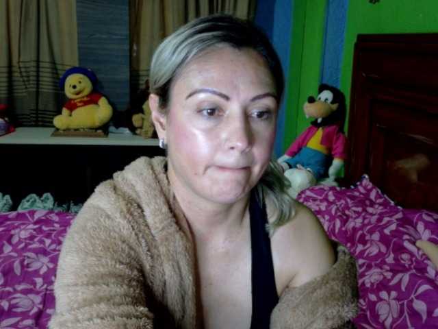 Charlizetheron1's BongaCams show and profile