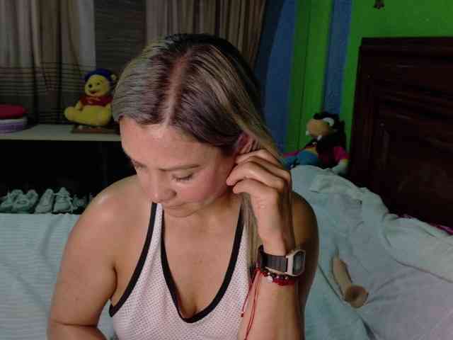 Charlizetheron1 webcam