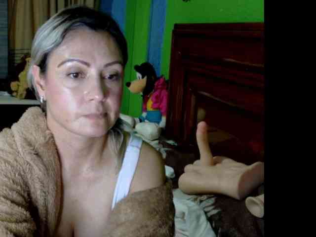 Charlizetheron1 webcam