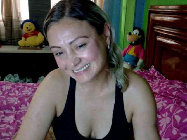 Charlizetheron1 webcam