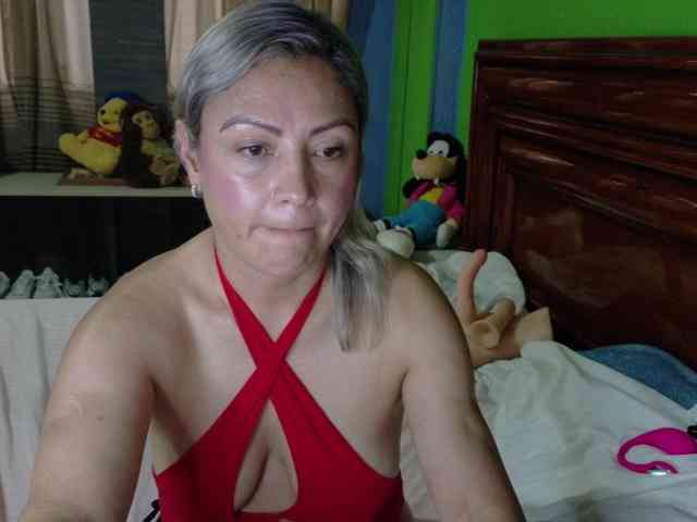 Charlizetheron1 webcam