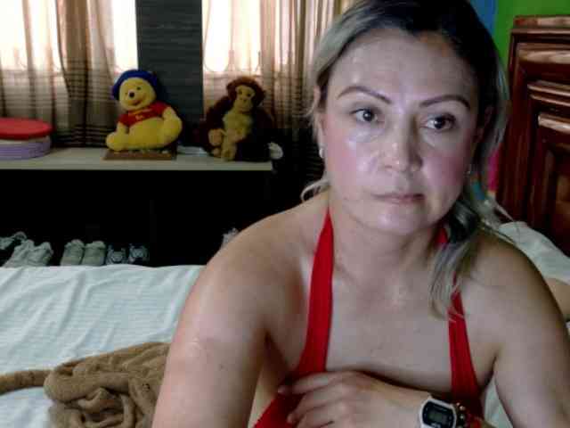 Charlizetheron1 webcam