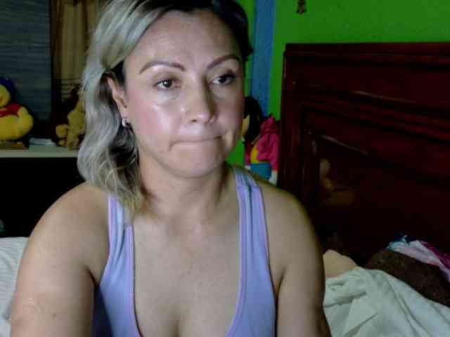 Charlizetheron1 webcam